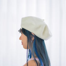 Ghost Beret / White by Mint & Apple