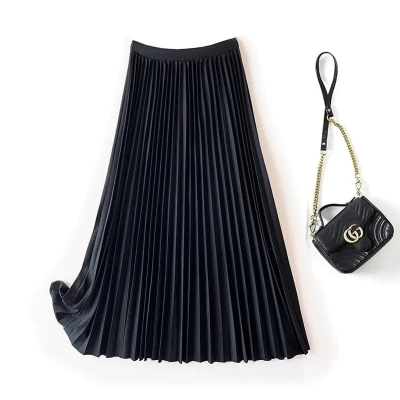 High Waisted Pleated Skirt / Black